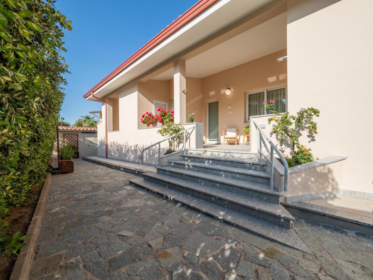 B&B Le Bouganville Capoterra Exterior foto